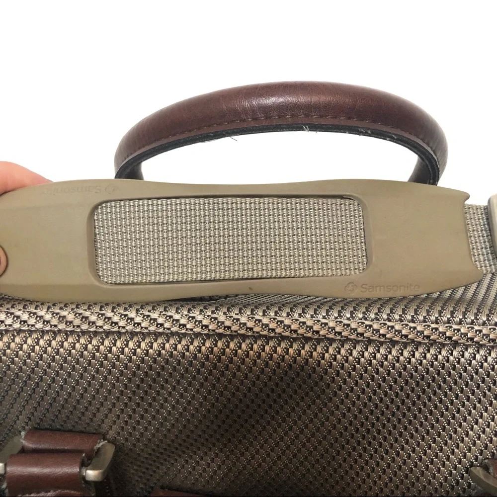 Samsonite Corporation Perfect Carry-On Luggage - Picture 4 of 10